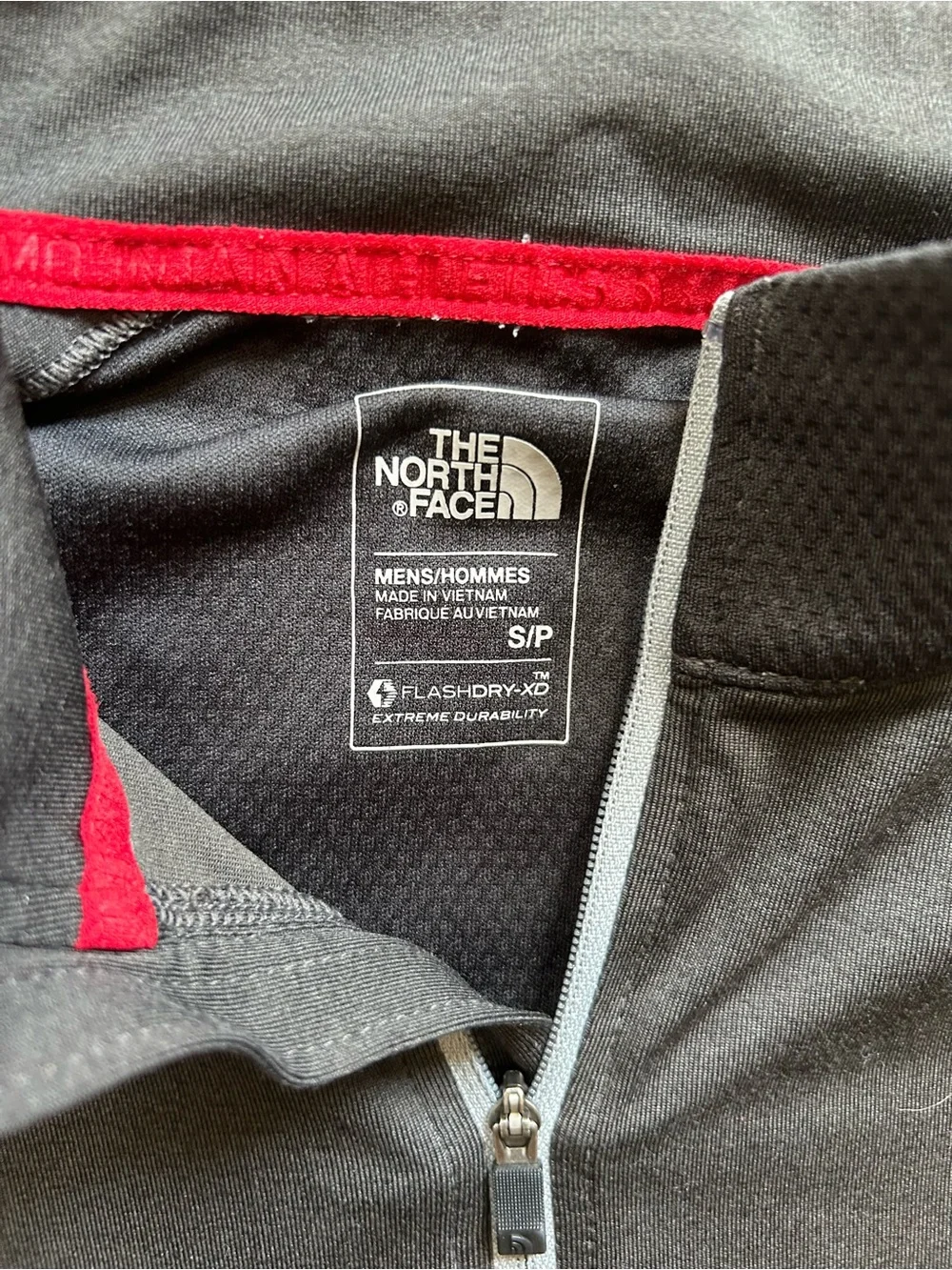 The North Face Pullover FlashDry 1/4 Quarter Zip Shirt charcoal Logo Small